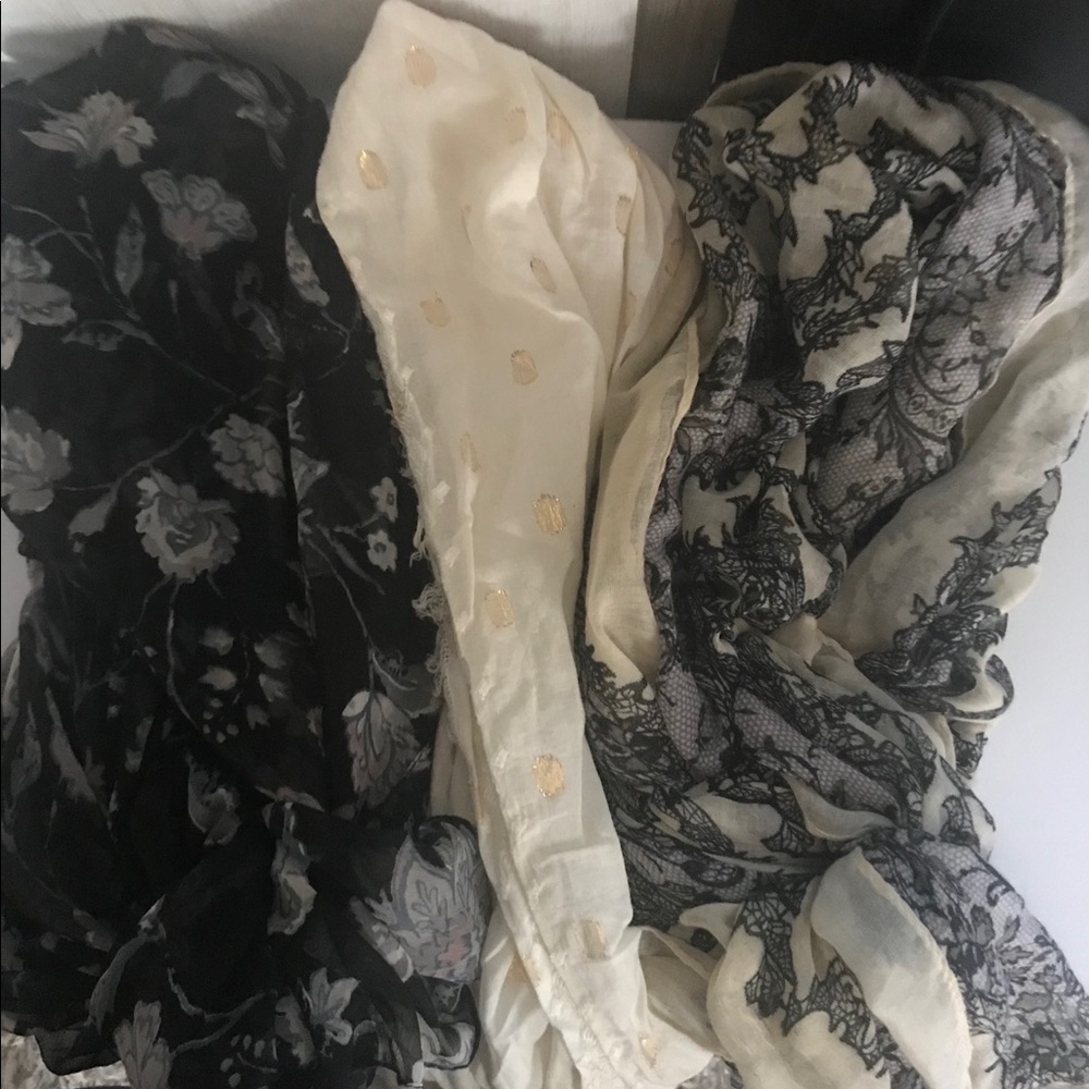 3 Scarfs/Lauren Conrad/Infinity/American Eagle